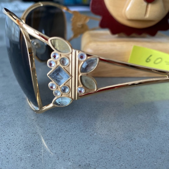 SALVATORE FERRAGAMO SUNGLASSES - Picture 4 of 8